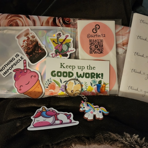 Loving @custmmaildesign ❤️ nicely QR design, carefully packed, thoughtful - Picture 2 of 4